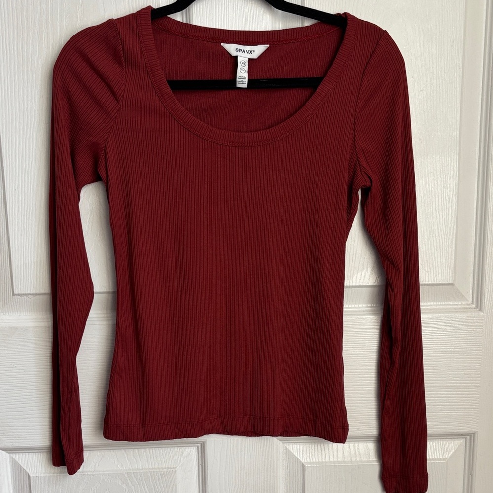 SPANX Deep Red Long Sleeve Top Round Neck Ribbed Stretch sz XS Shape wear blouse